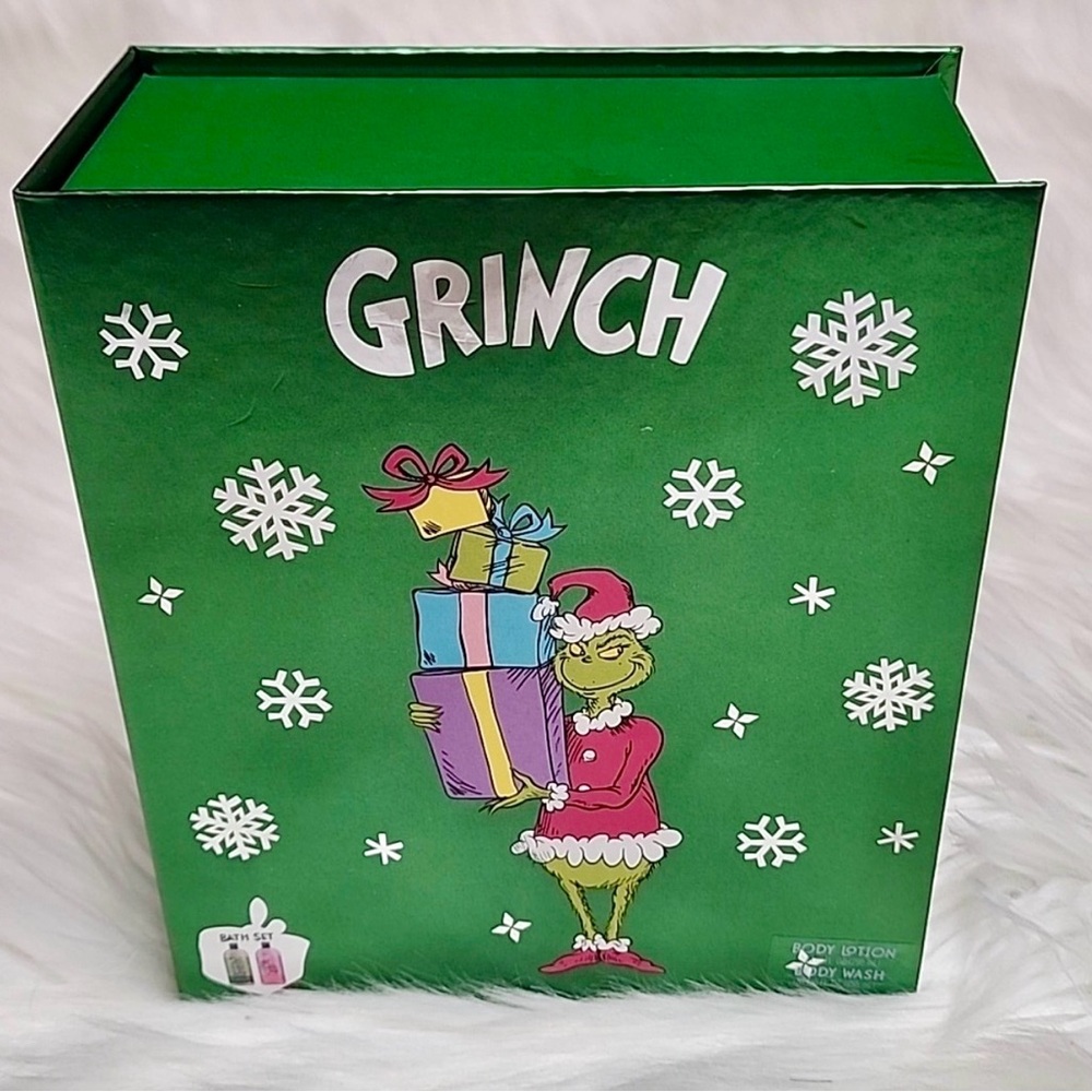 Grinch Vanilla Bean Body Wash and body lotion gift set new in box